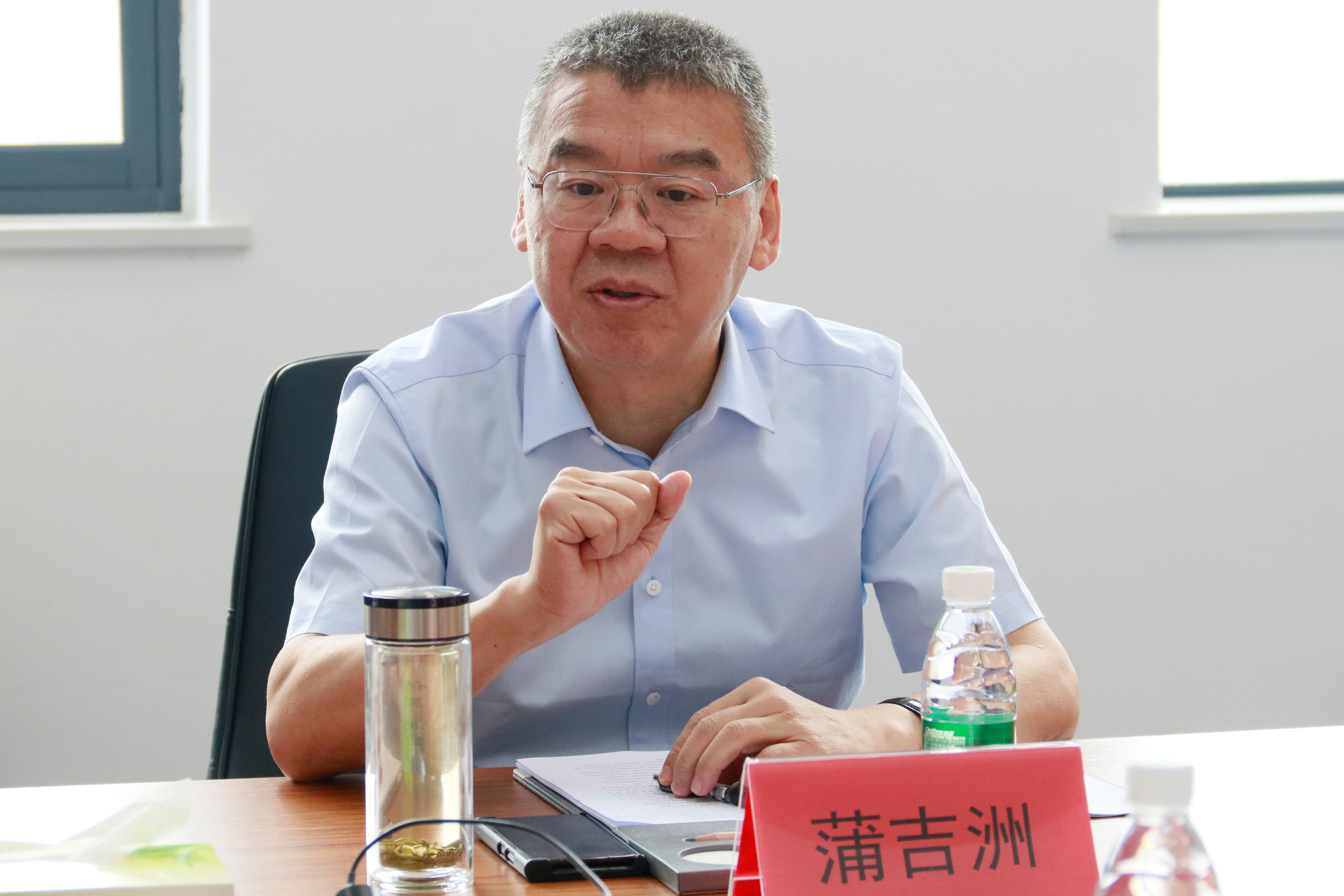 四川天馬公司第五屆董事會第三次會議成功召開(圖1) 四川天馬公司第五屆董事會第三次會議成功召開(圖1)